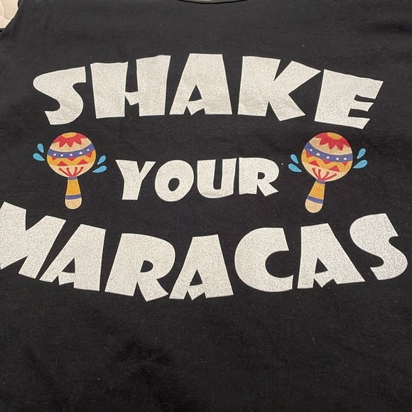 Port & Company Cinco tee! Shake Your Maracas. Size XL. W - Picture 2 of 4